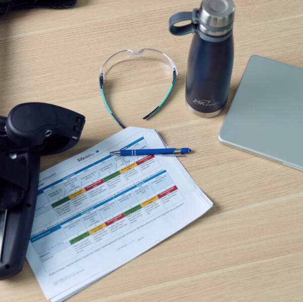 office table (1)